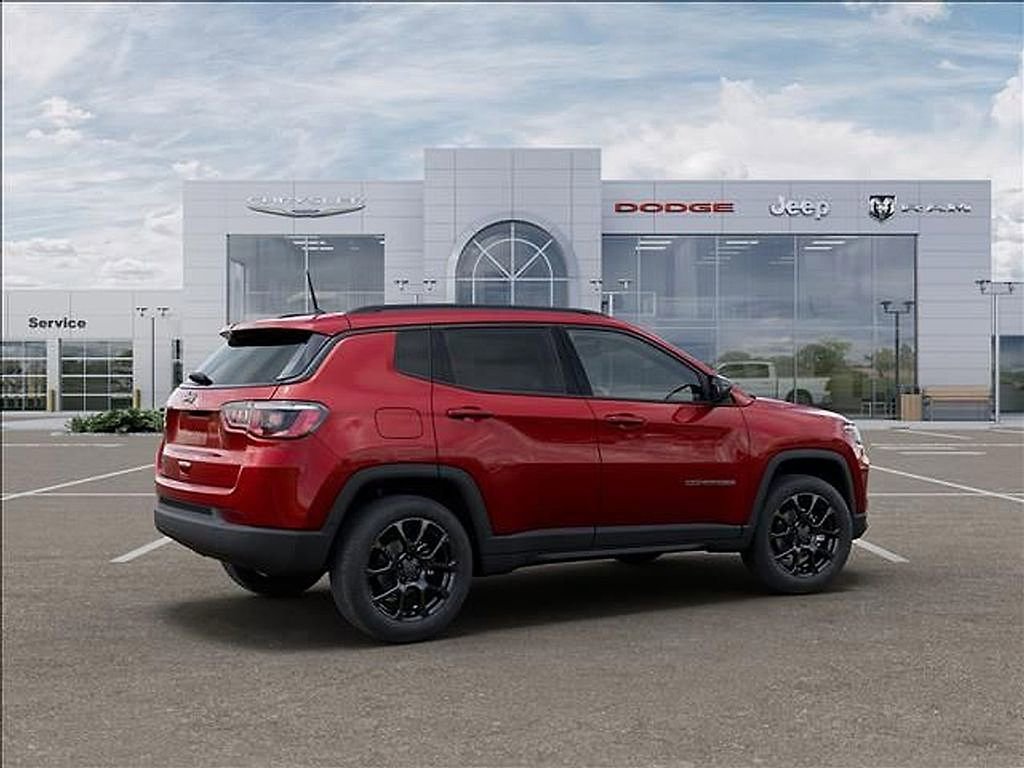 New 2026 Jeep Compass Latitude AWD/4WD image 4