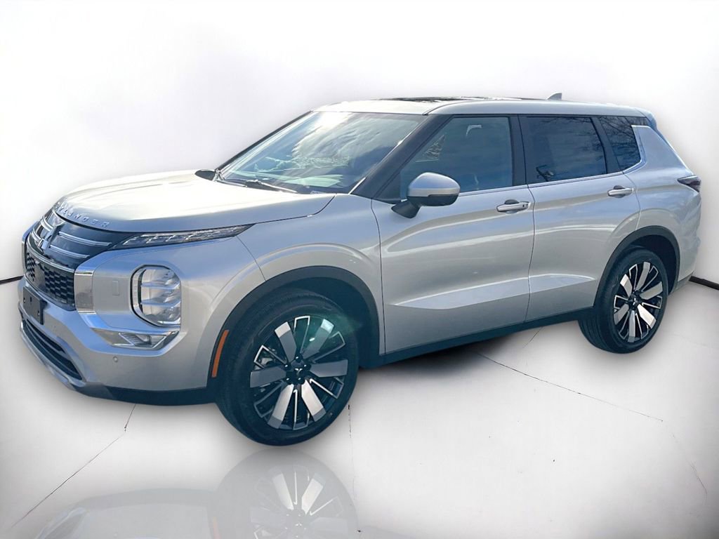 New 2026 Mitsubishi Outlander SE image 2