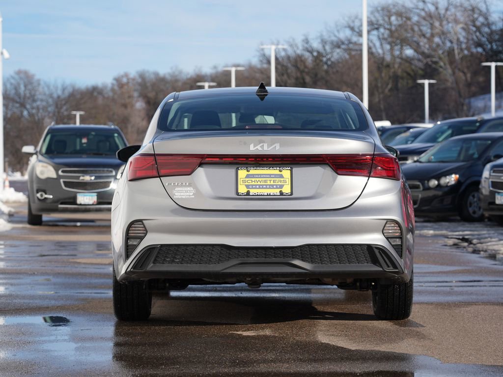 Used 2022 Kia Forte LXS image 4