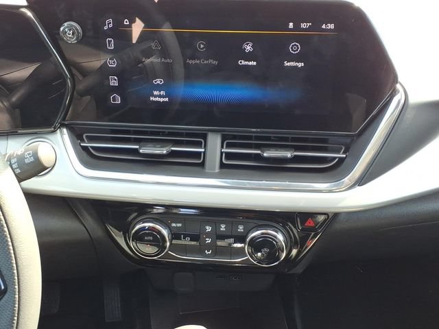 Used 2026 Chevrolet Trax LT FWD image 18