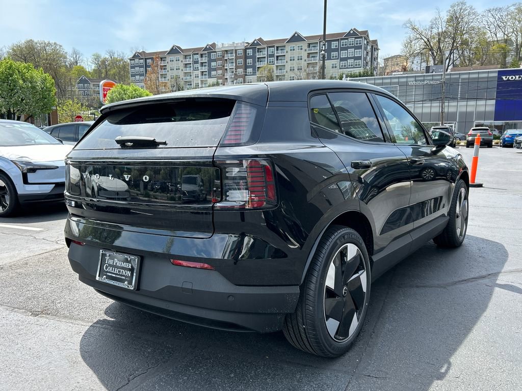 New 2026 Volvo EX30 Plus w/ Protection Package Premier image 2