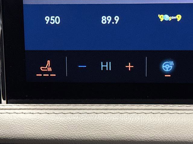 Used 2025 Lincoln Corsair Reserve image 7