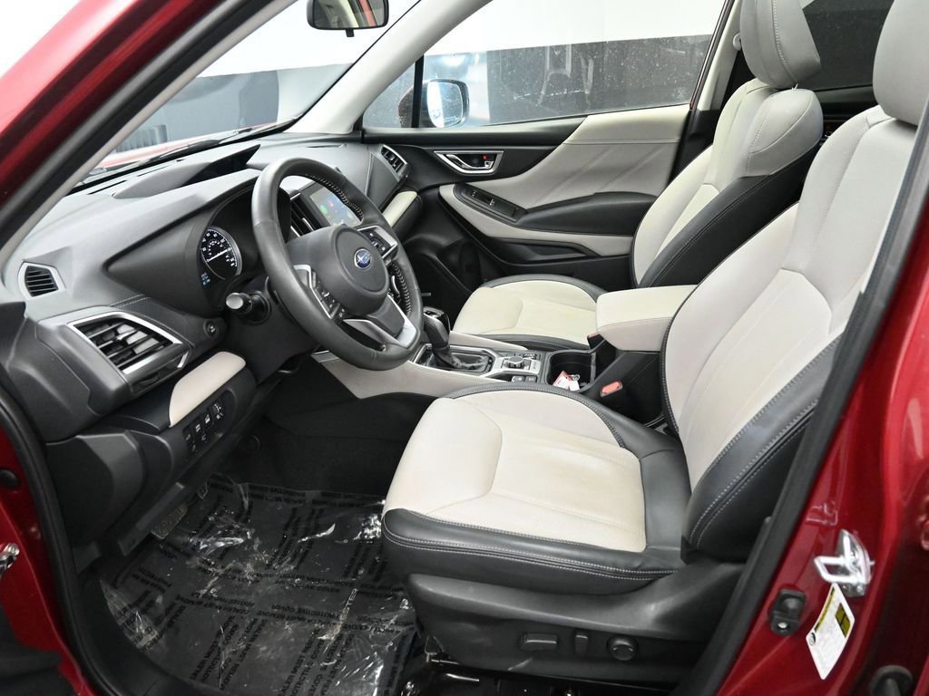 Used 2024 Subaru Forester Limited image 15