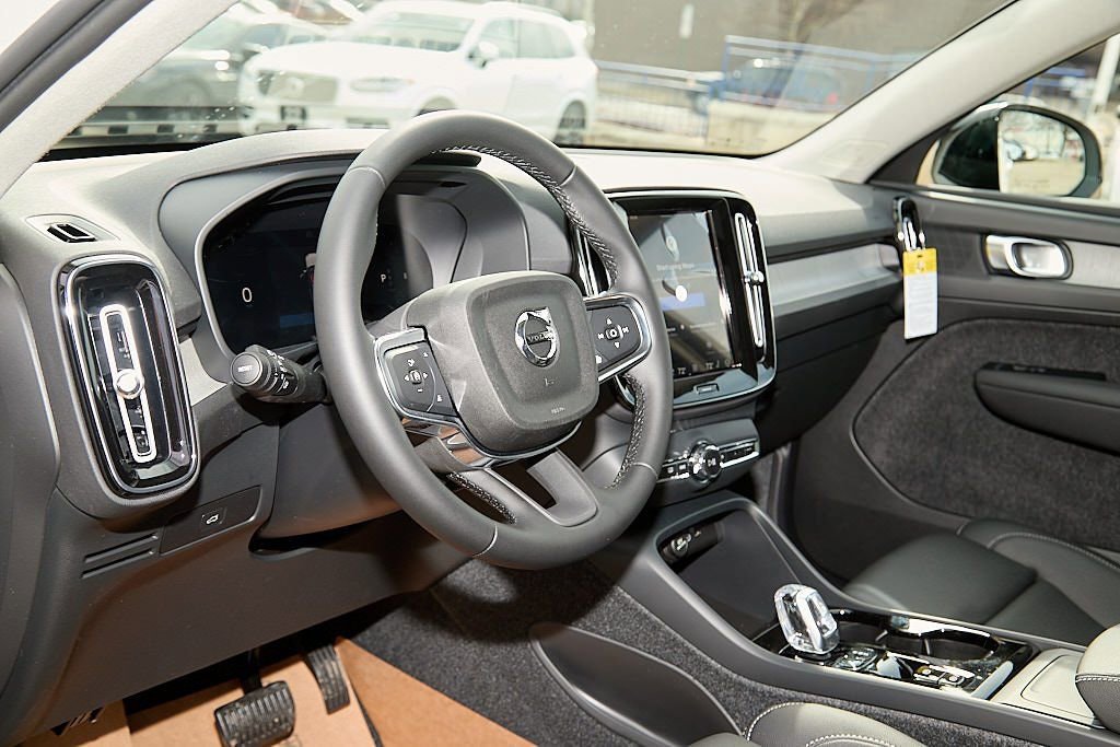 New 2026 Volvo XC40 B5 Plus w/ Protection Package Premier image 13