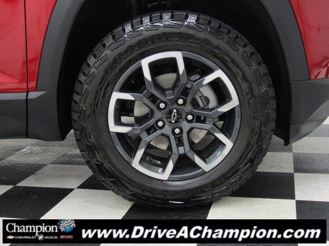 Certified 2026 Chevrolet Equinox ACTIV w/ LPO, Floor Liner Package image 3