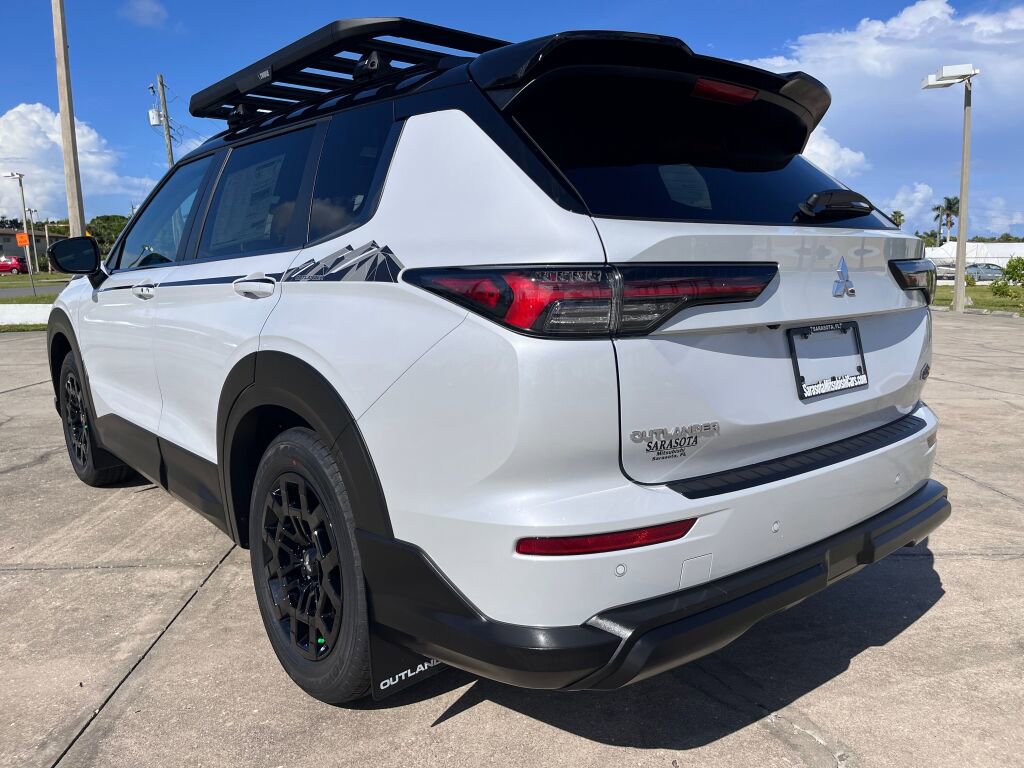 New 2025 Mitsubishi Outlander Trail Edition image 6