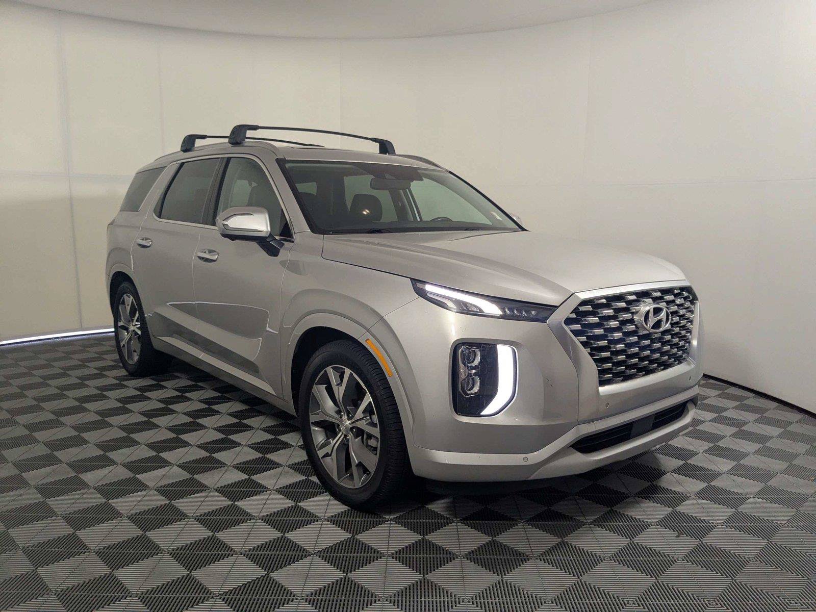 Used 2022 Hyundai Palisade Limited FWD image 3