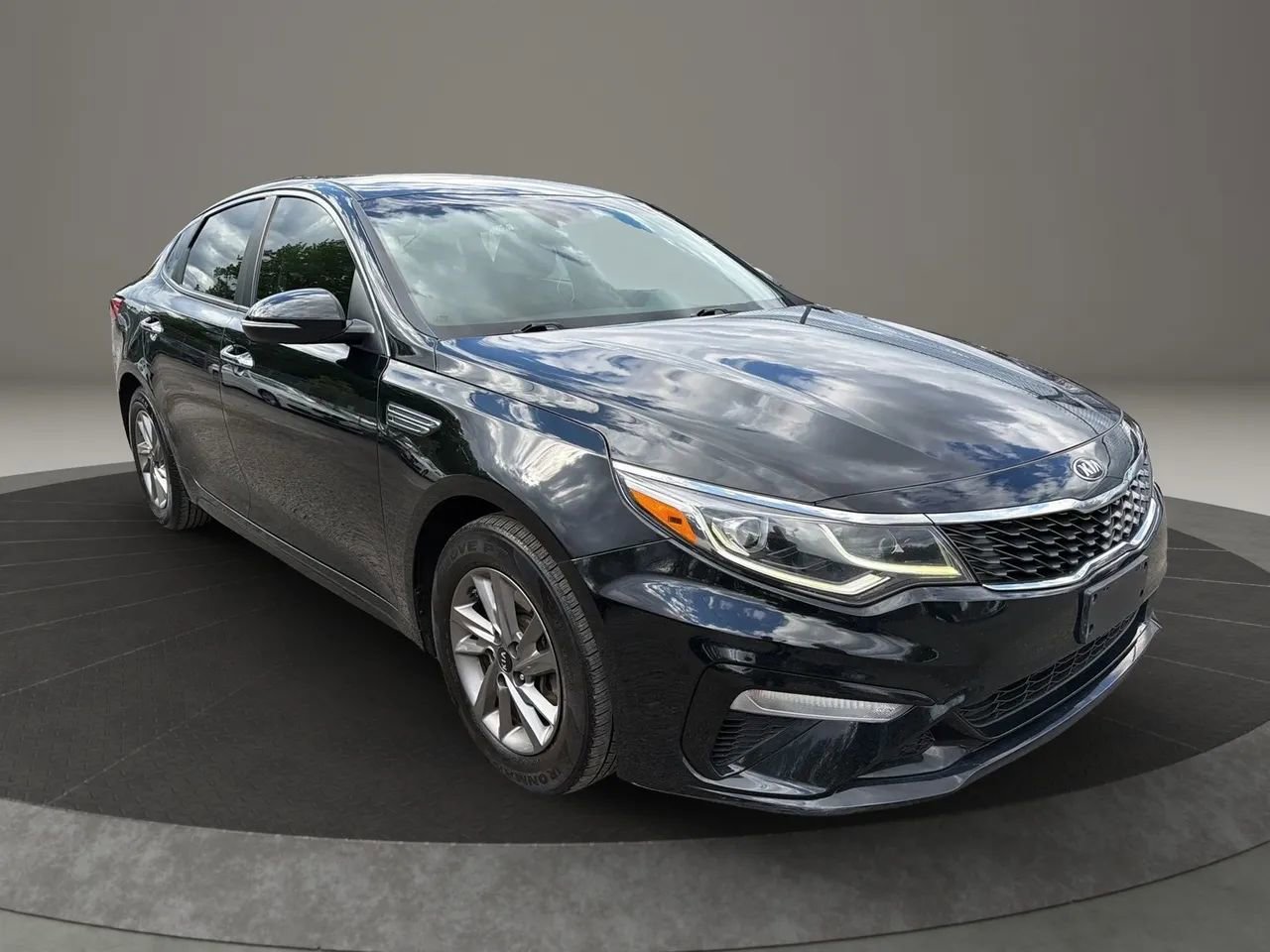 Used 2020 Kia Optima LX FWD image 3