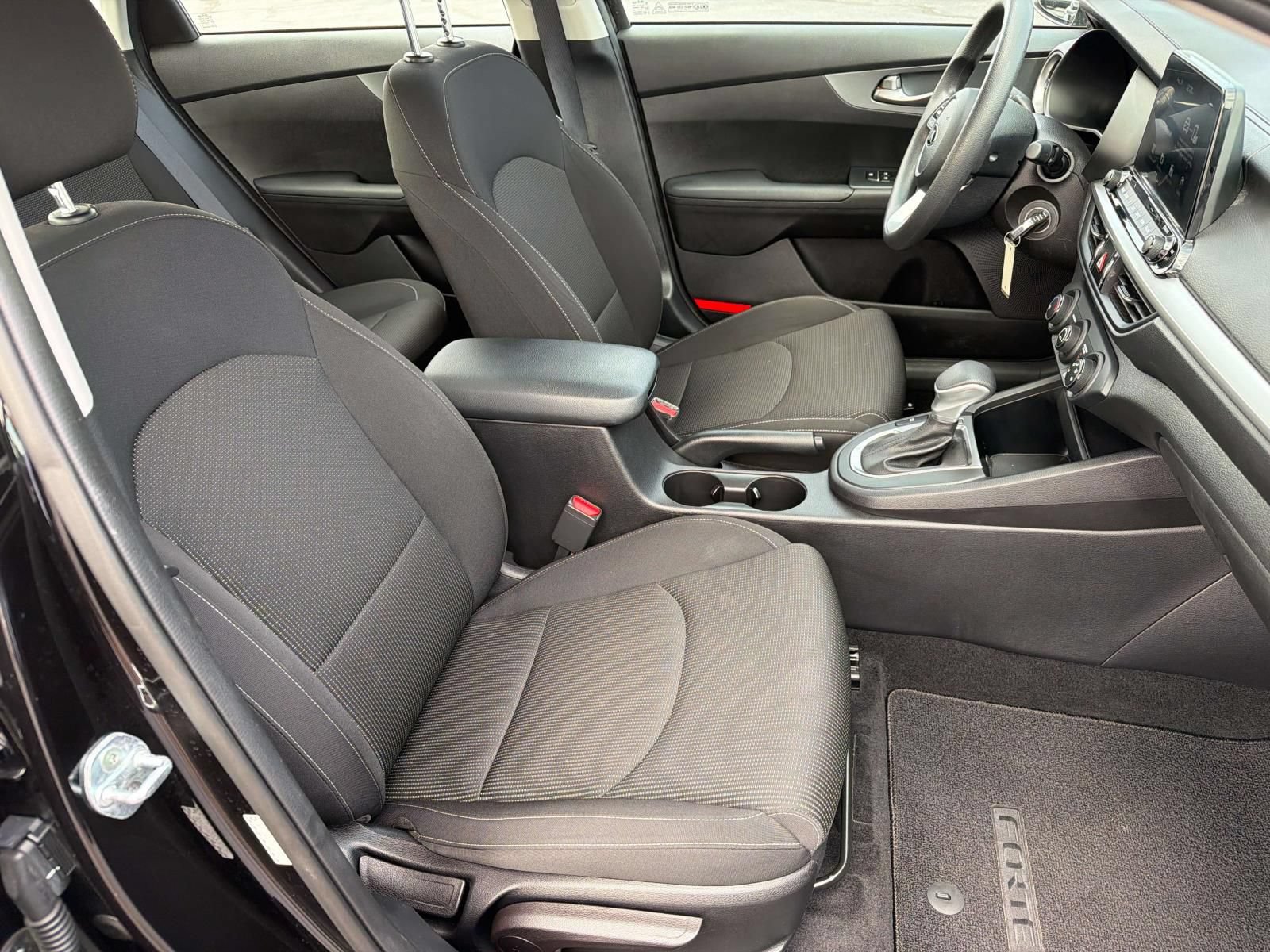 Used 2021 Kia Forte LXS FWD image 24