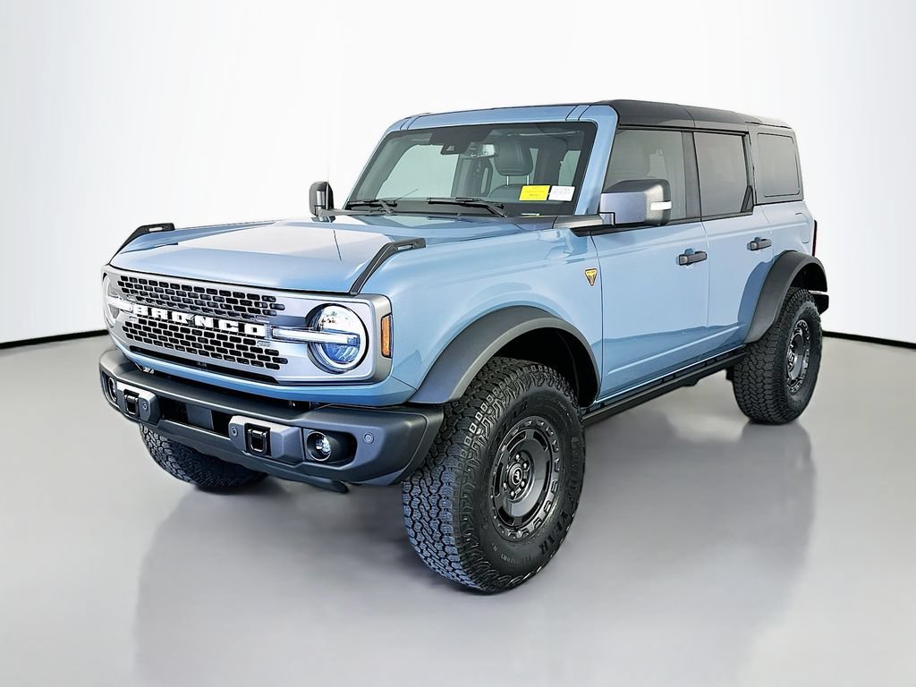 Used 2025 Ford Bronco Badlands AWD/4WD image 3