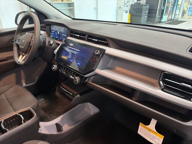 New 2027 Chevrolet Bolt LT w/ Comfort Package FWD image 31