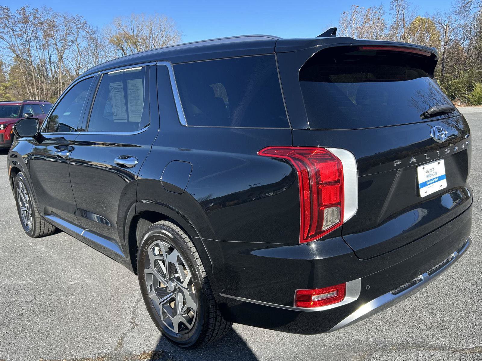 Used 2022 Hyundai Palisade Calligraphy FWD image 3