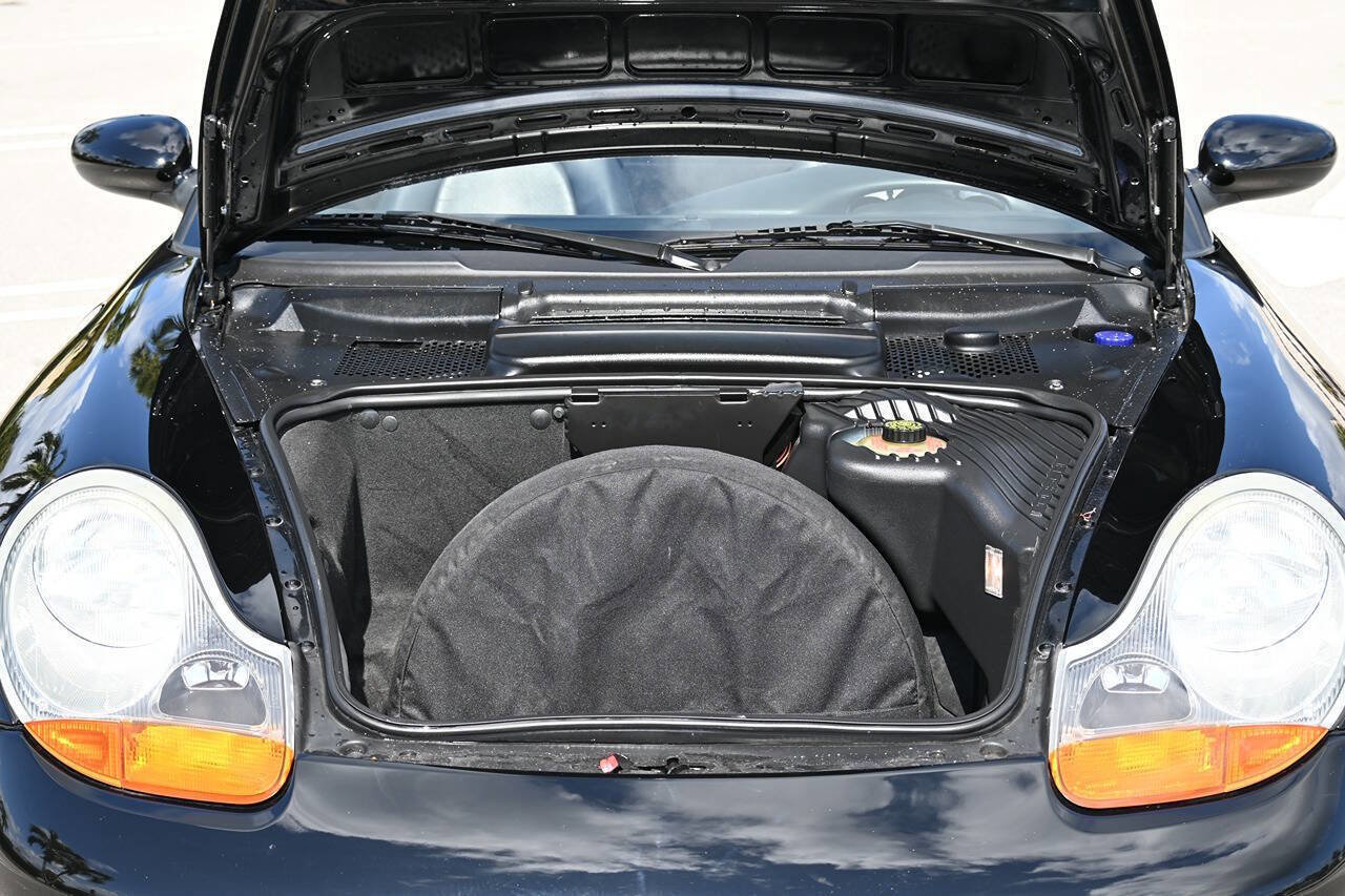 Used 2002 Porsche Boxster image 9