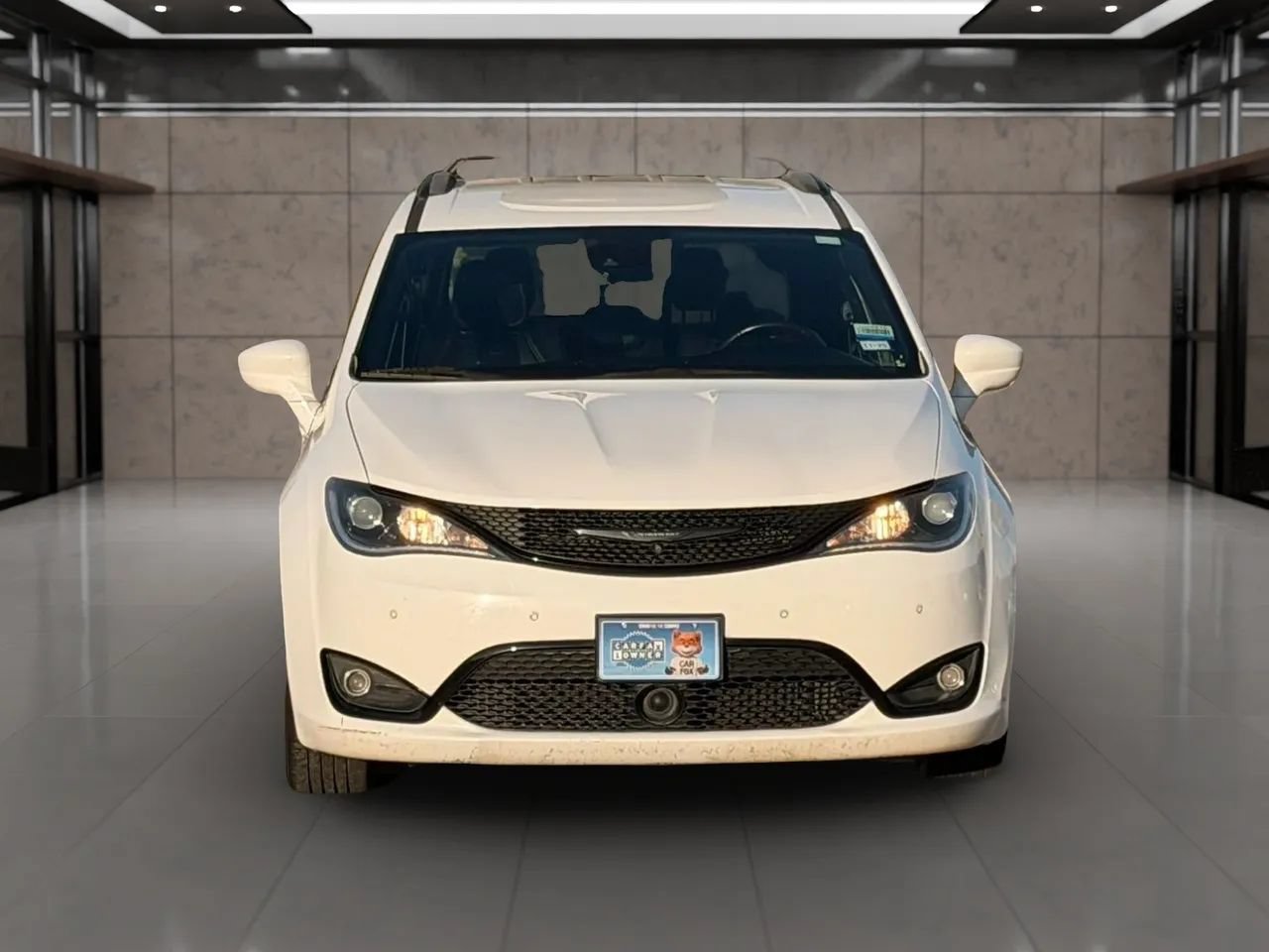 Used 2019 Chrysler Pacifica Touring-L Plus w/ Advanced Safetytec Group FWD image 3