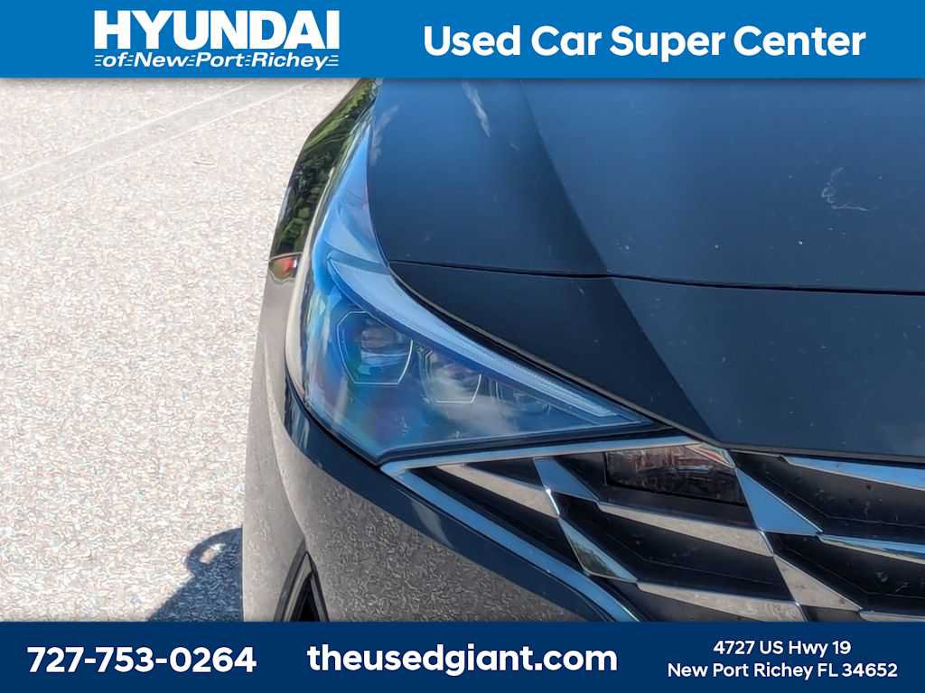Certified 2023 Hyundai Elantra Limited w/ Cargo Package FWD image 9