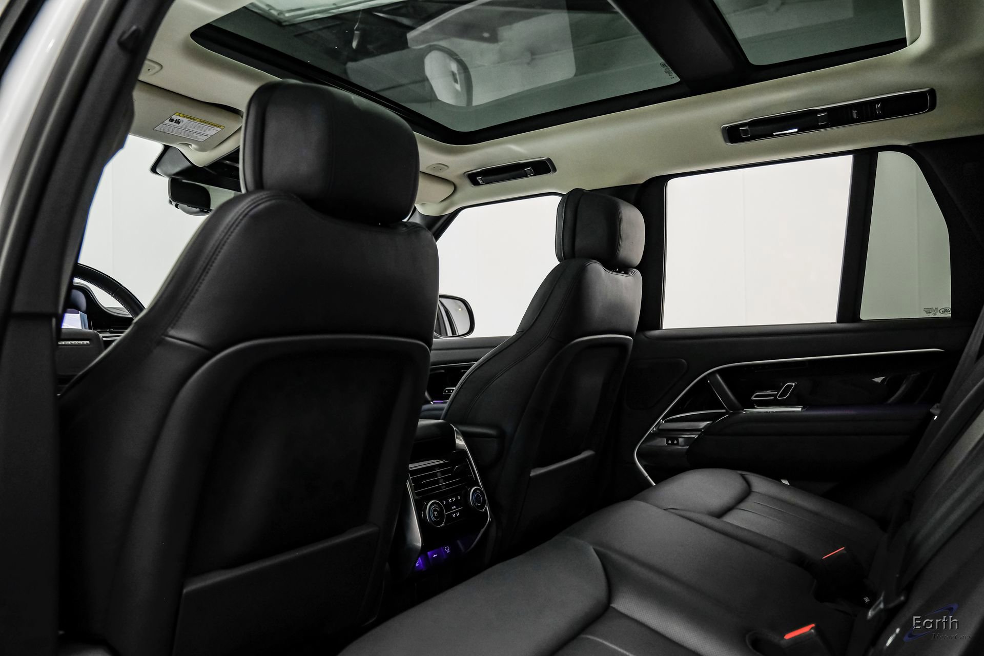 Used 2024 Land Rover Range Rover SE AWD/4WD image 73