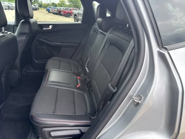 Used 2023 Ford Escape ST-Line w/ Tech Pack #1 AWD/4WD image 13