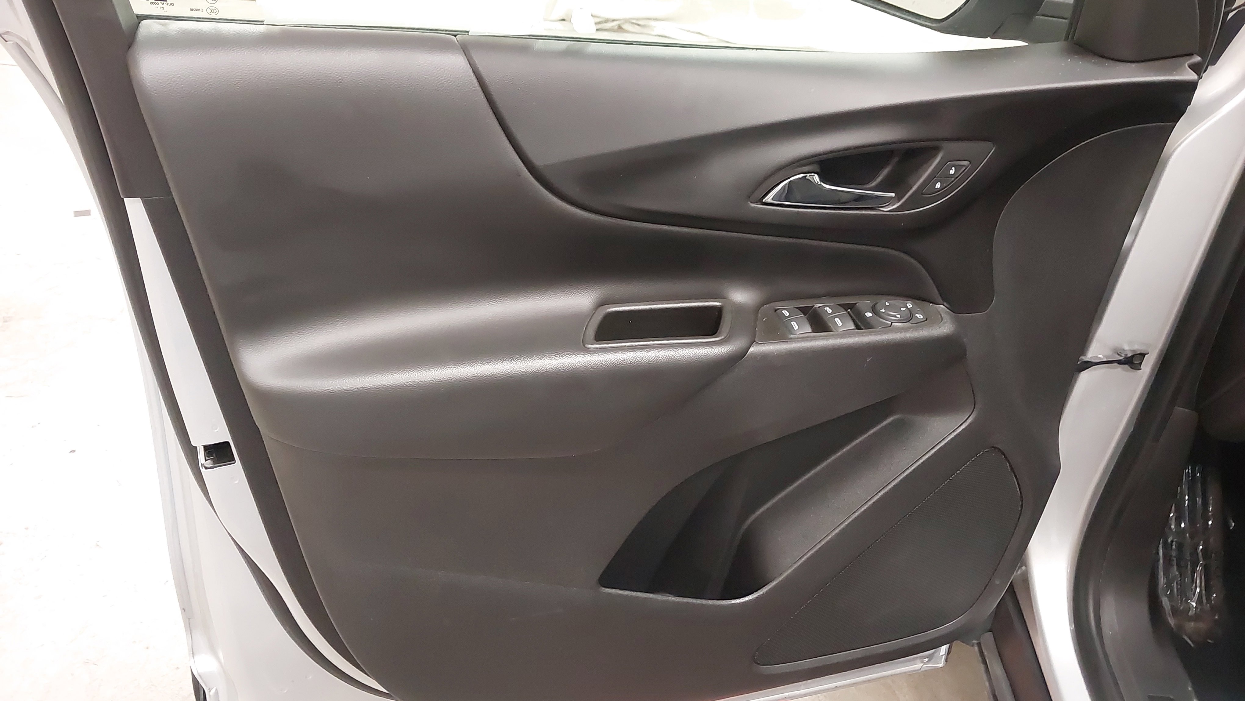 Used 2022 Chevrolet Equinox LT image 24