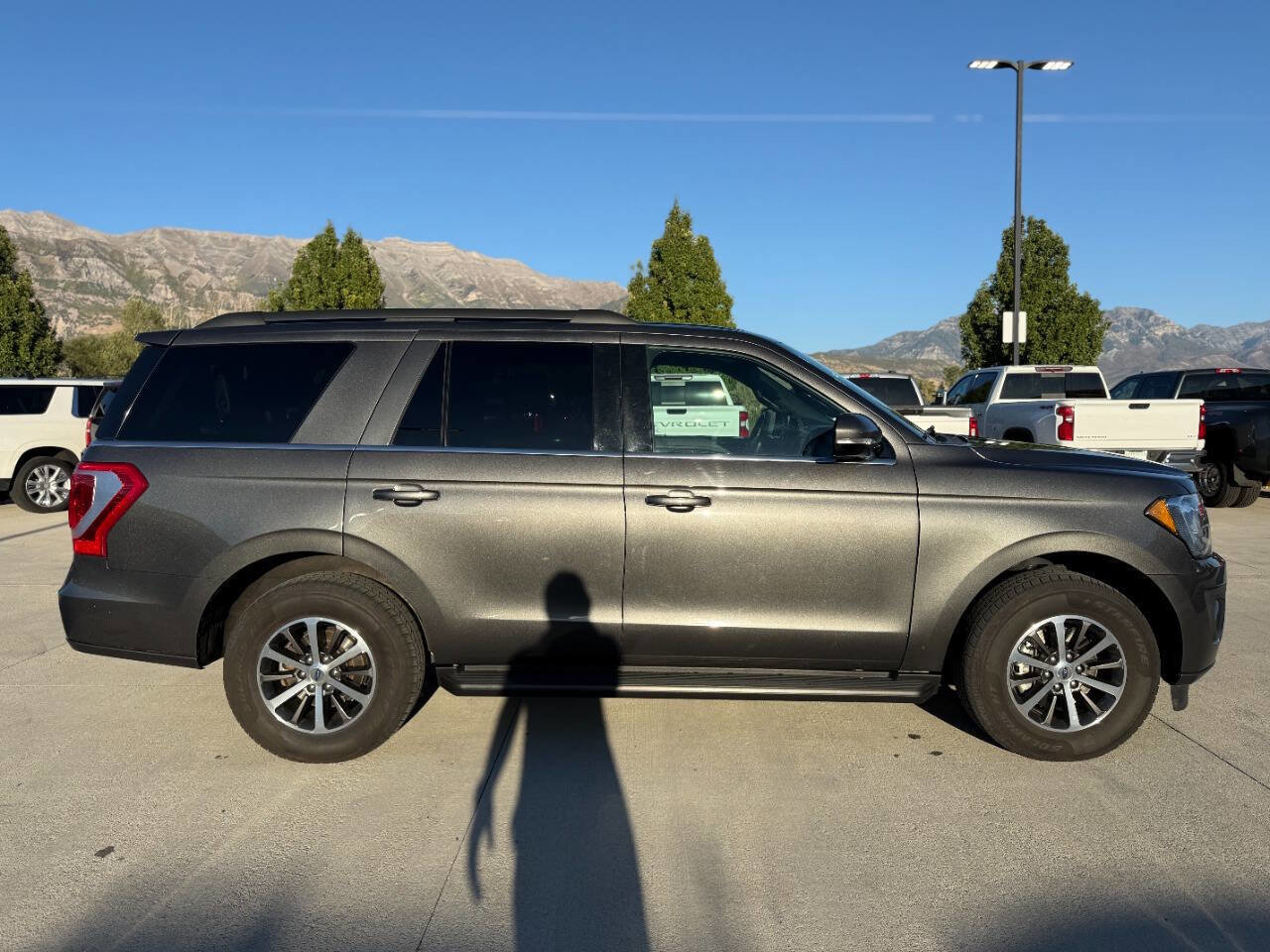 Used 2019 Ford Expedition XLT w/ Equipment Group 201A image 2