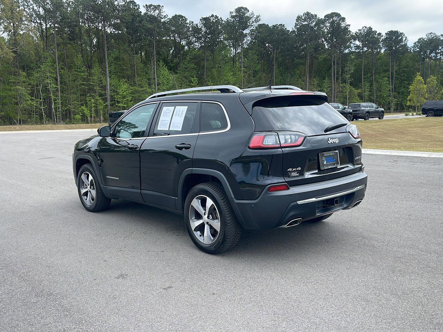 Used 2021 Jeep Cherokee Limited w/ Elite Package image 5