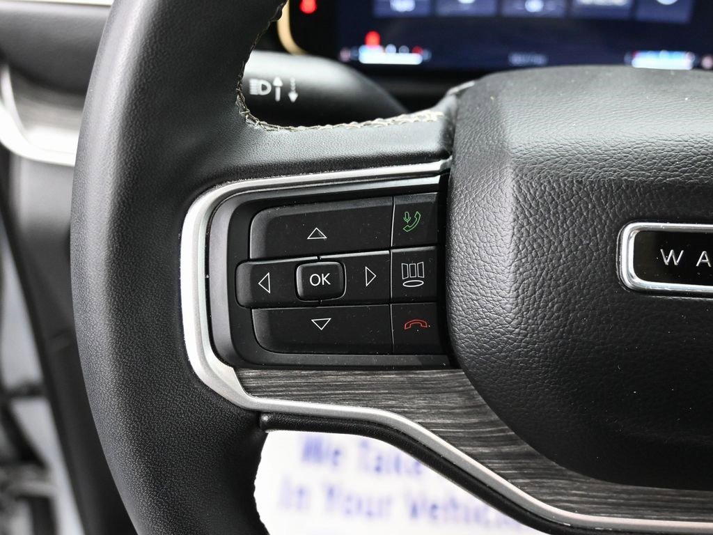 Used 2024 Jeep Wagoneer Series II w/ Flexible Seating Group image 19