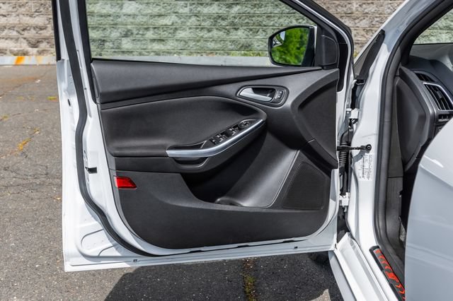 Used 2018 Ford Focus ST FWD image 22