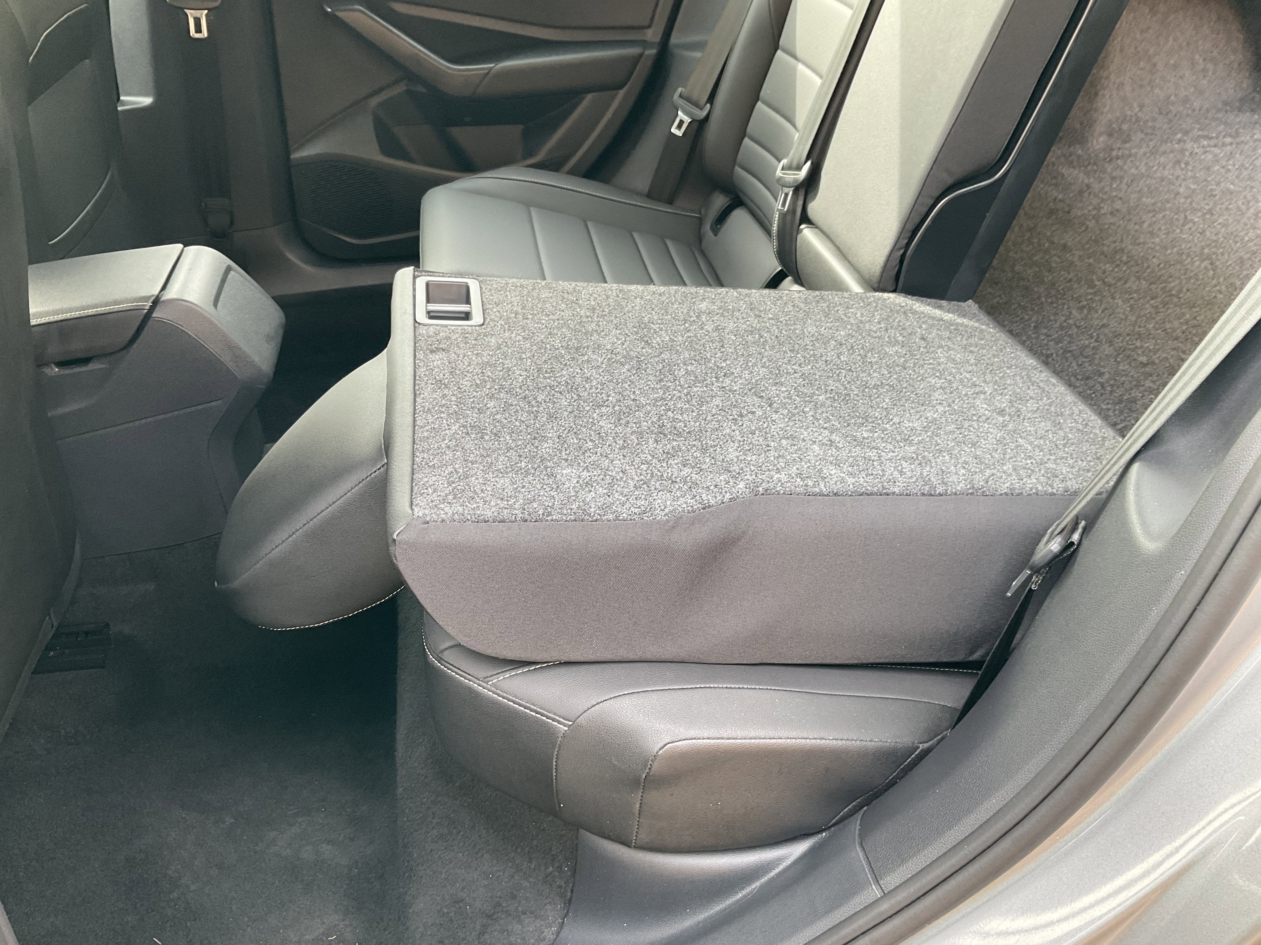 Used 2024 Volkswagen Jetta SE image 35