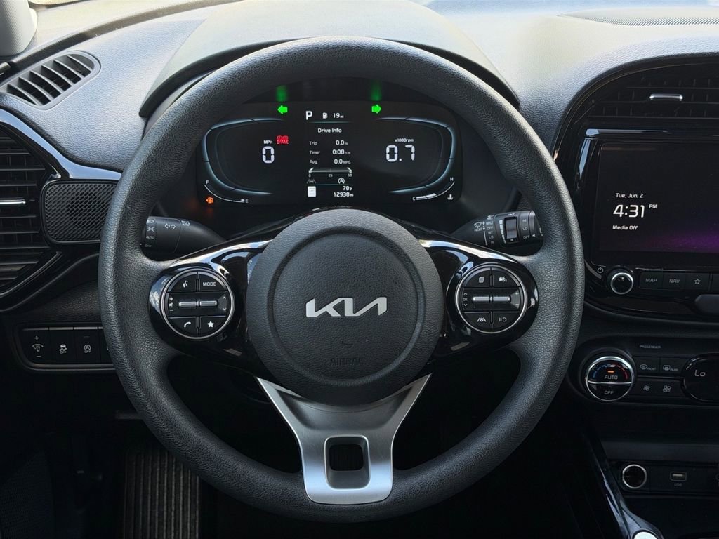 Used 2025 Kia Soul S FWD image 18