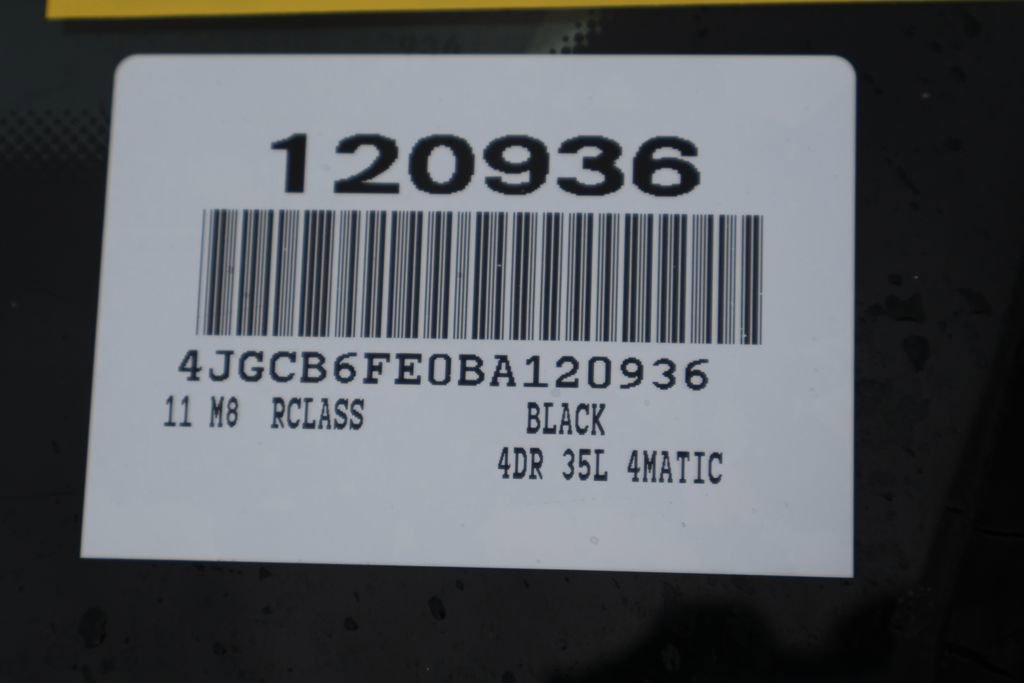 Used 2011 Mercedes-Benz R 350 4MATIC image 7