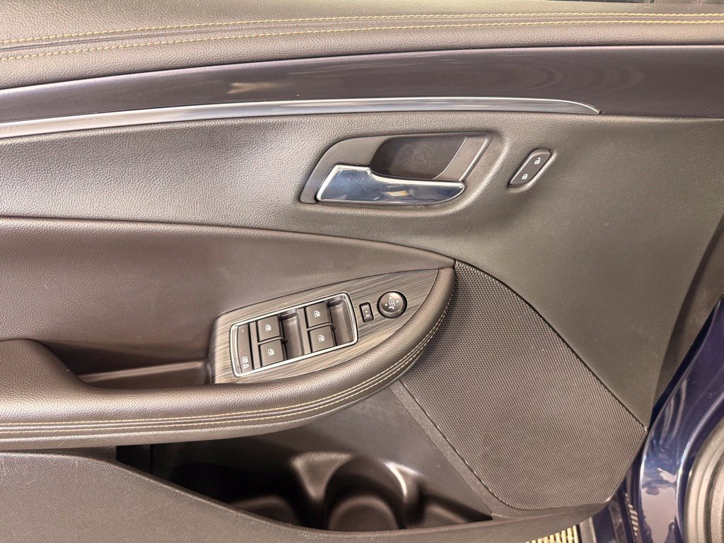 Used 2018 Chevrolet Impala LT FWD image 26