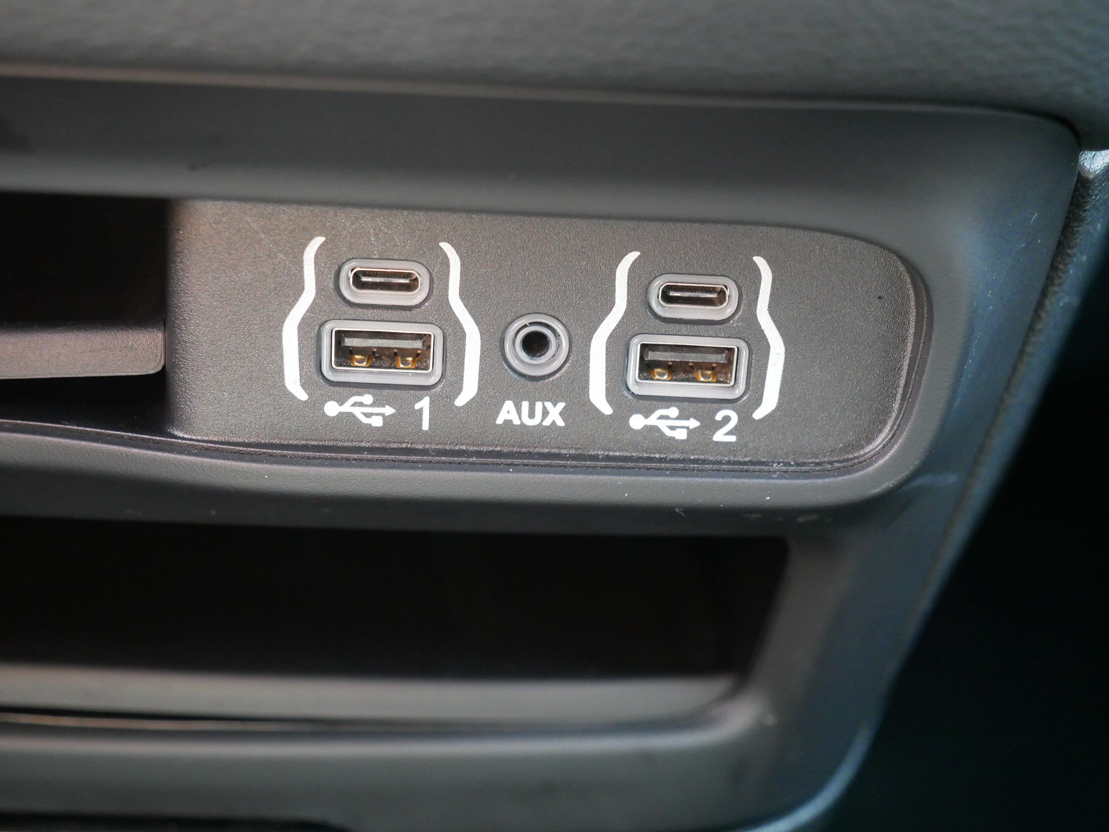 Used 2023 Chrysler Pacifica Touring-L w/ S Appearance Package FWD image 32