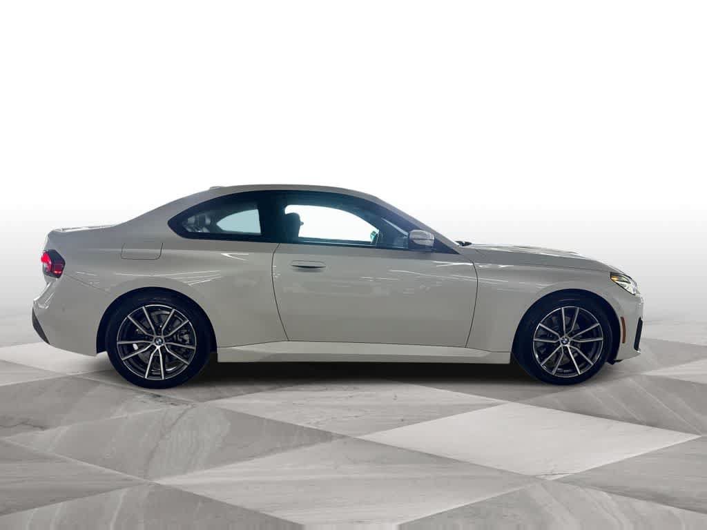 Used 2025 BMW 230i Coupe w/ Premium Package RWD image 9