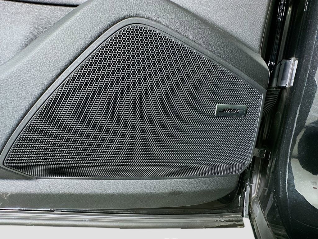 New 2025 Porsche Cayenne image 21