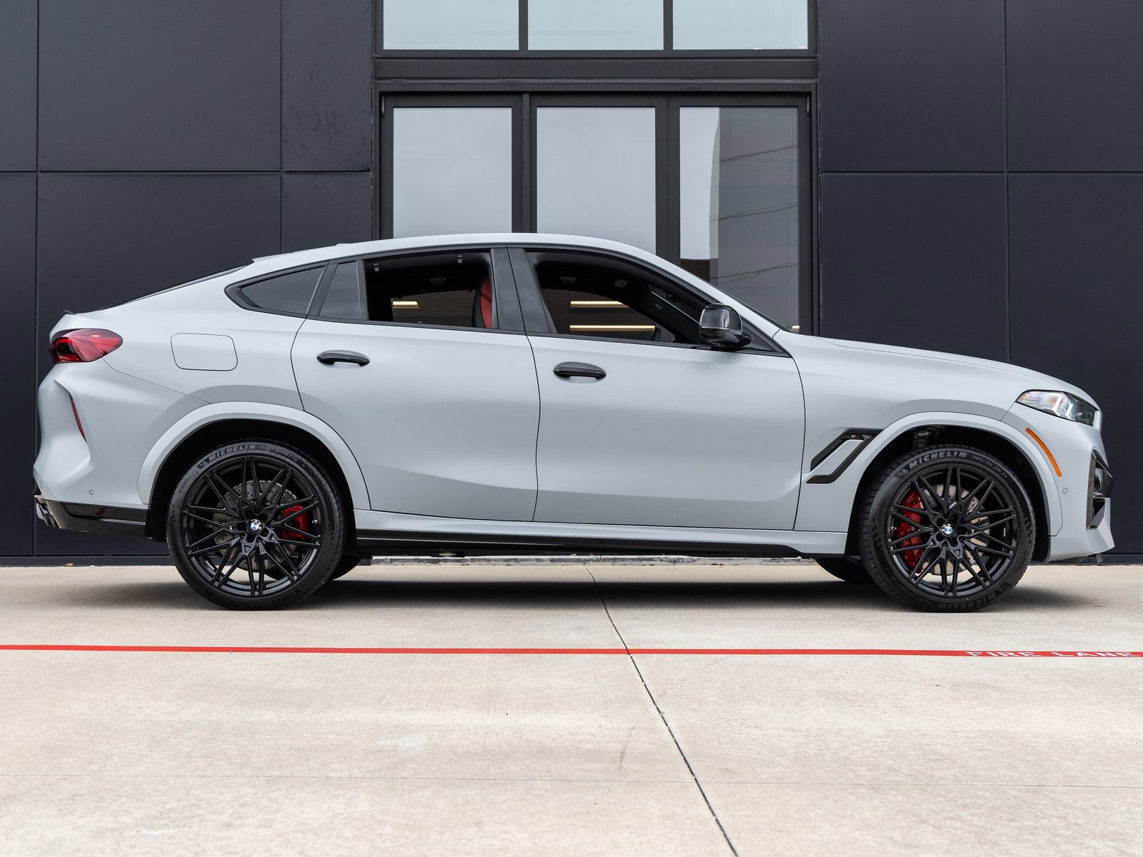 Used 2025 BMW X6 M Competition w/ Executive Package AWD/4WD image 10
