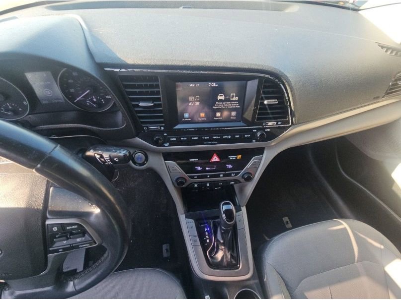 Used 2017 Hyundai Elantra SE w/ SE A/T Tech Package 03 image 24