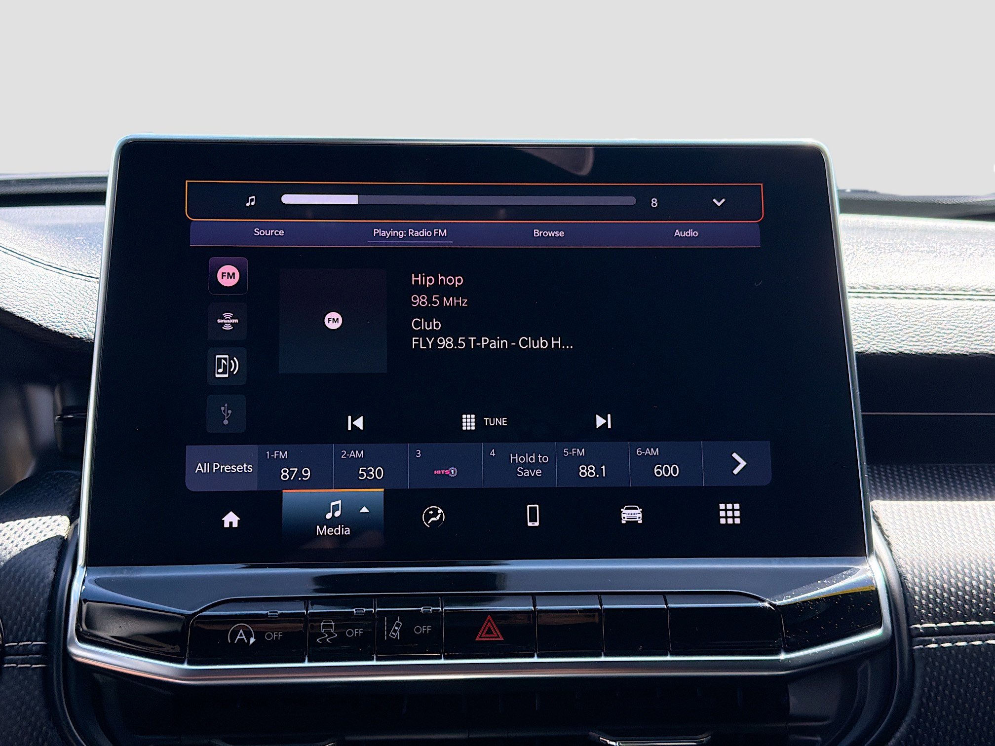 Used 2024 Jeep Compass Latitude w/ Altitude Special Edition image 26