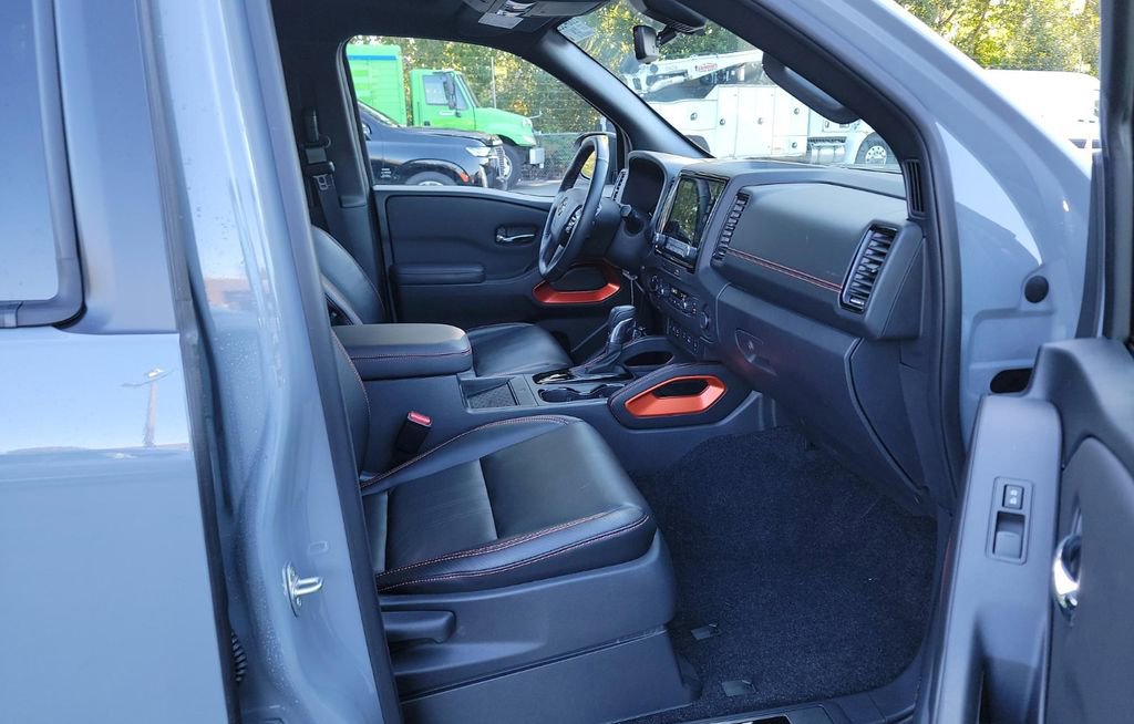Used 2023 Nissan Frontier PRO-4X w/ Pro-4X Premium Package image 39