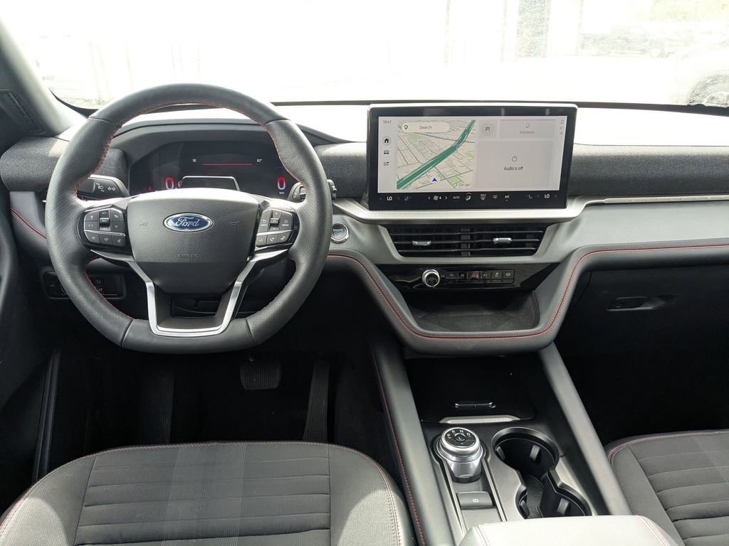 Used 2025 Ford Explorer ST-Line w/ ST-Line Street Pack image 26