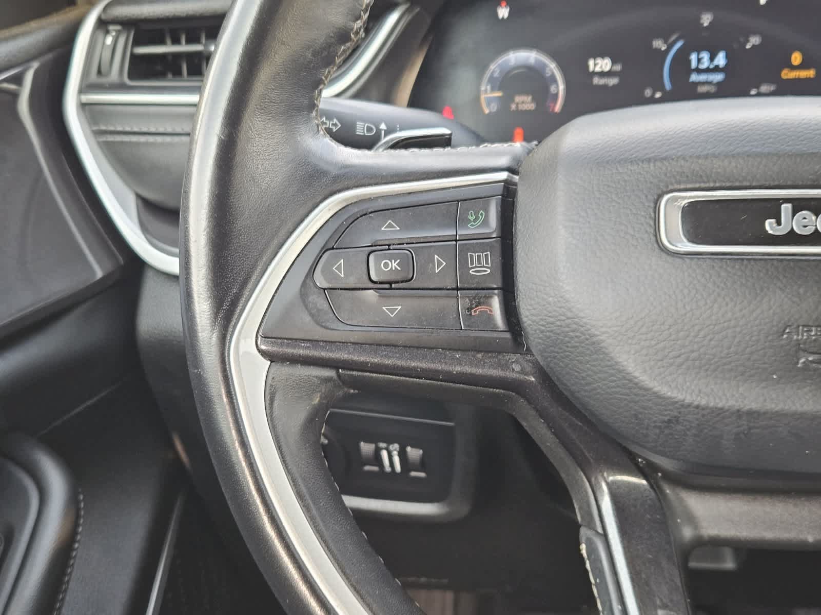 Used 2021 Jeep Grand Cherokee L Laredo RWD image 25