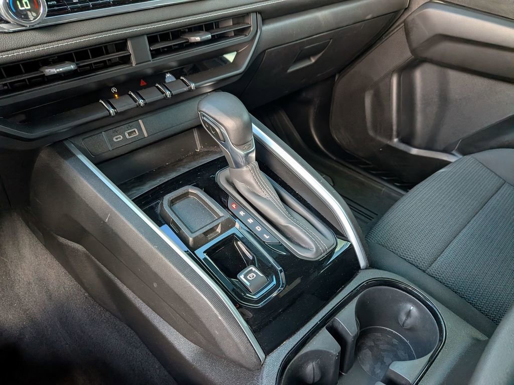 Used 2024 Chevrolet Colorado LT w/ LT Convenience Package image 20