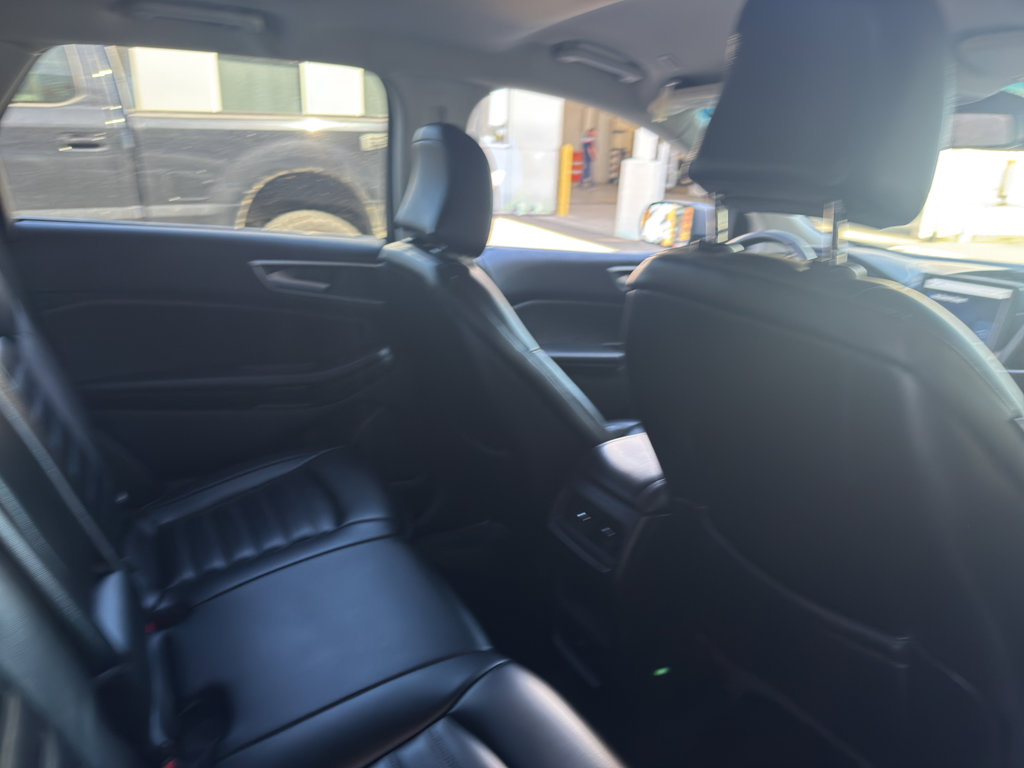 Used 2024 Ford Edge SEL image 13