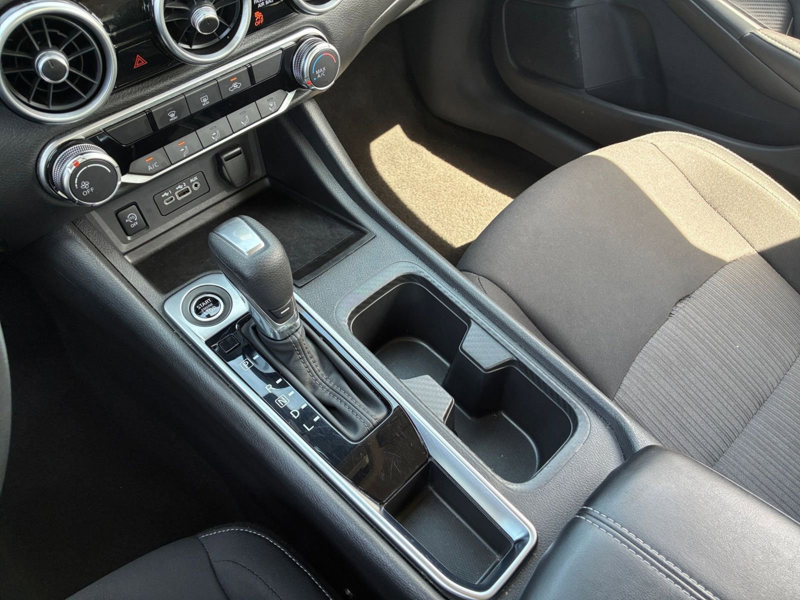 Used 2025 Nissan Sentra SV FWD image 39