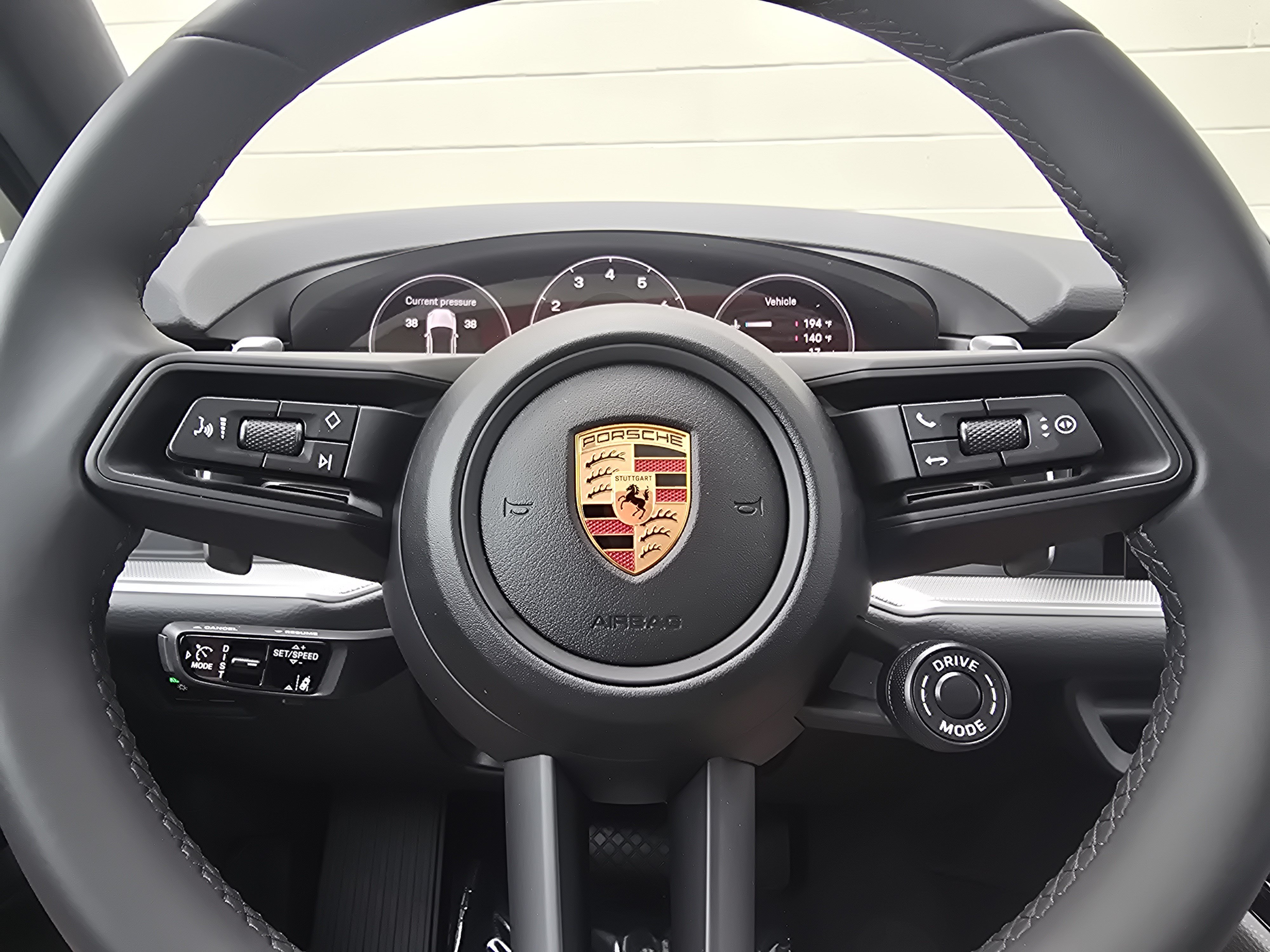 New 2026 Porsche Cayenne Coupe AWD/4WD image 23