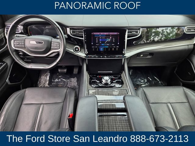 Used 2022 Jeep Wagoneer Series III w/ Premium Group I AWD/4WD image 18