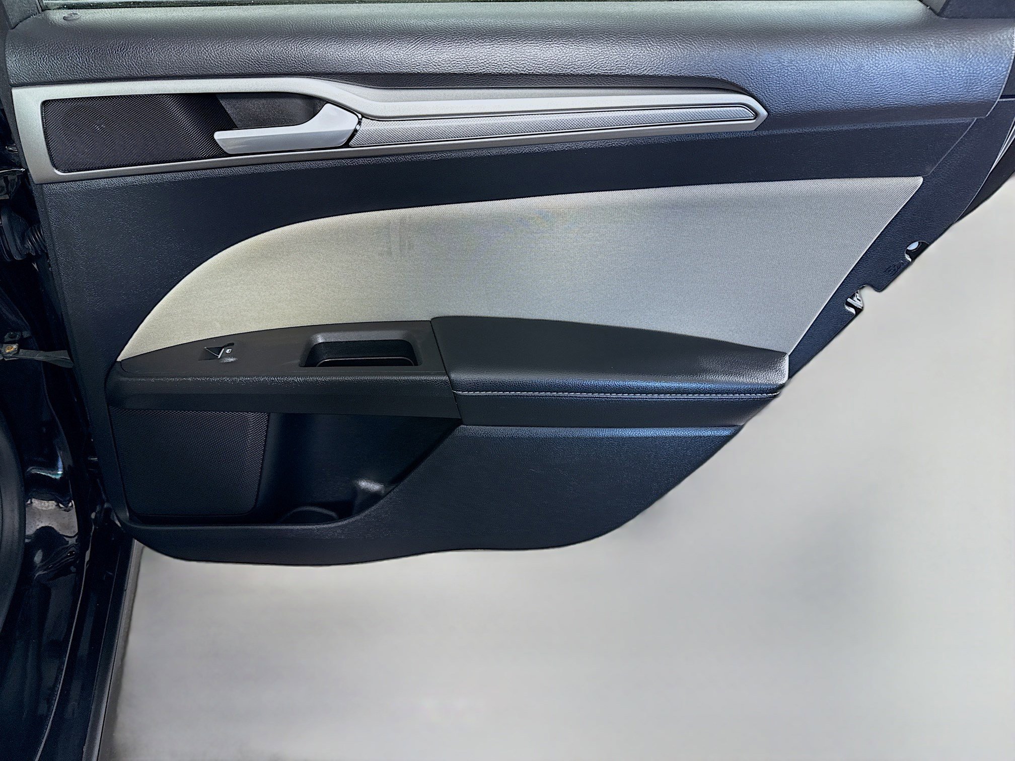 Used 2018 Ford Fusion S image 28