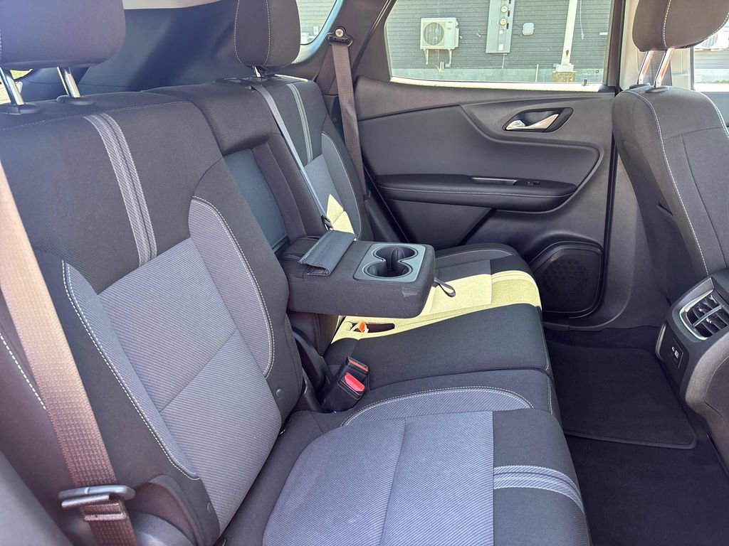 Used 2025 Chevrolet Blazer LT AWD/4WD image 27