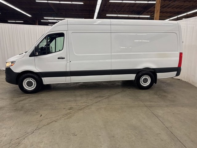 Used 2019 Freightliner Sprinter 2500 image 24