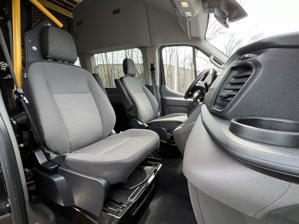 Used 2021 Ford Transit 350 XLT image 31