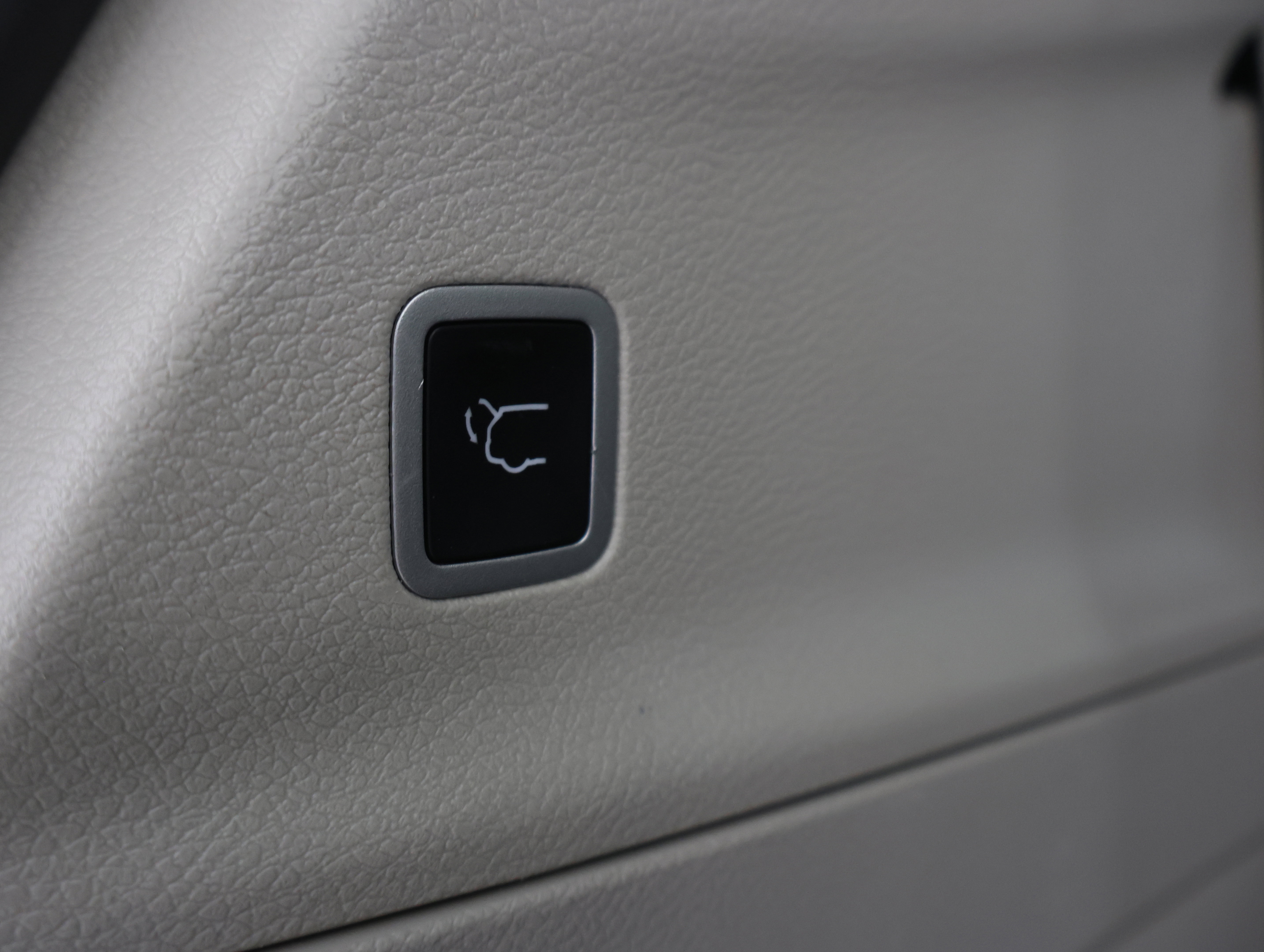 Used 2024 Chrysler Pacifica Touring-L FWD image 29