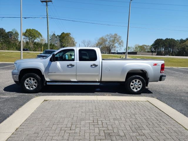 Used 2011 GMC Sierra 3500 SLE w/ SLE Preferred Package image 2
